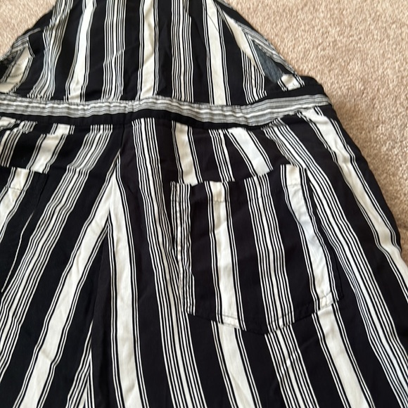 Jumpsuit - Picture 6 of 8